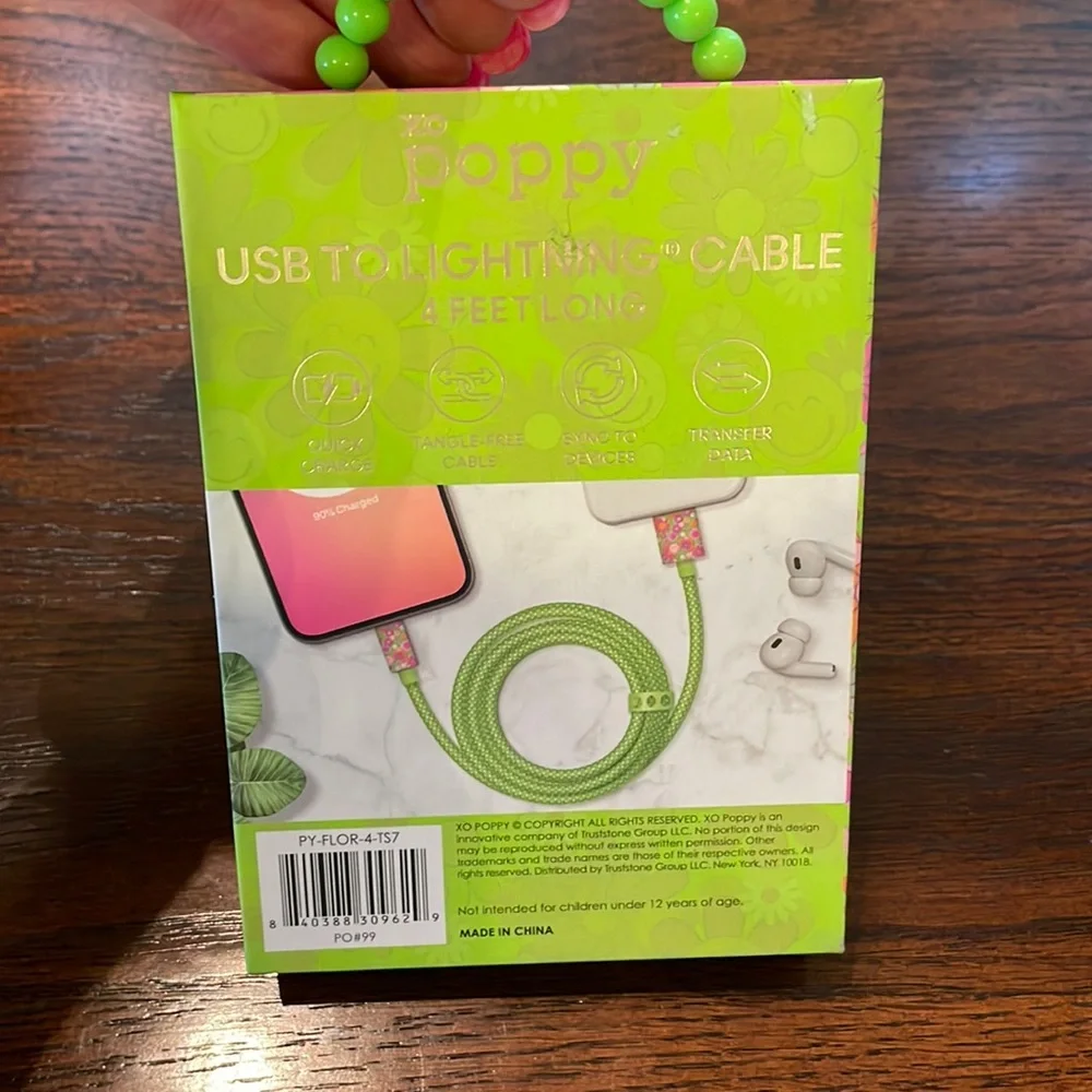 🌸NIB🌸poppy 🌺🌷 iPhone iPad iPod USB-A to Lightning Cable 4 Feet Long - Toile